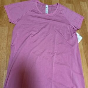 Brand New Lululemon Swiftly Short Sleeve 🎀